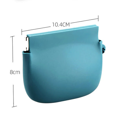 Silicone Dog Treat Bag Mini Portable Pet Snack Pouch with Auto Close Feature Dog Treat Pouch Pocket for Travel or Outdoor Use